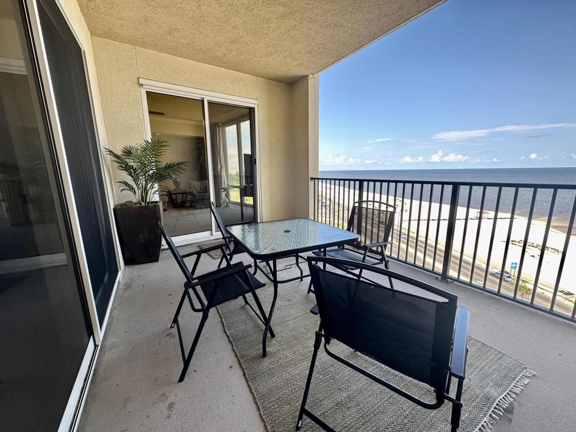 Lovely 22 In Sienna Overlooking The Gulf Gulfport Exterior photo