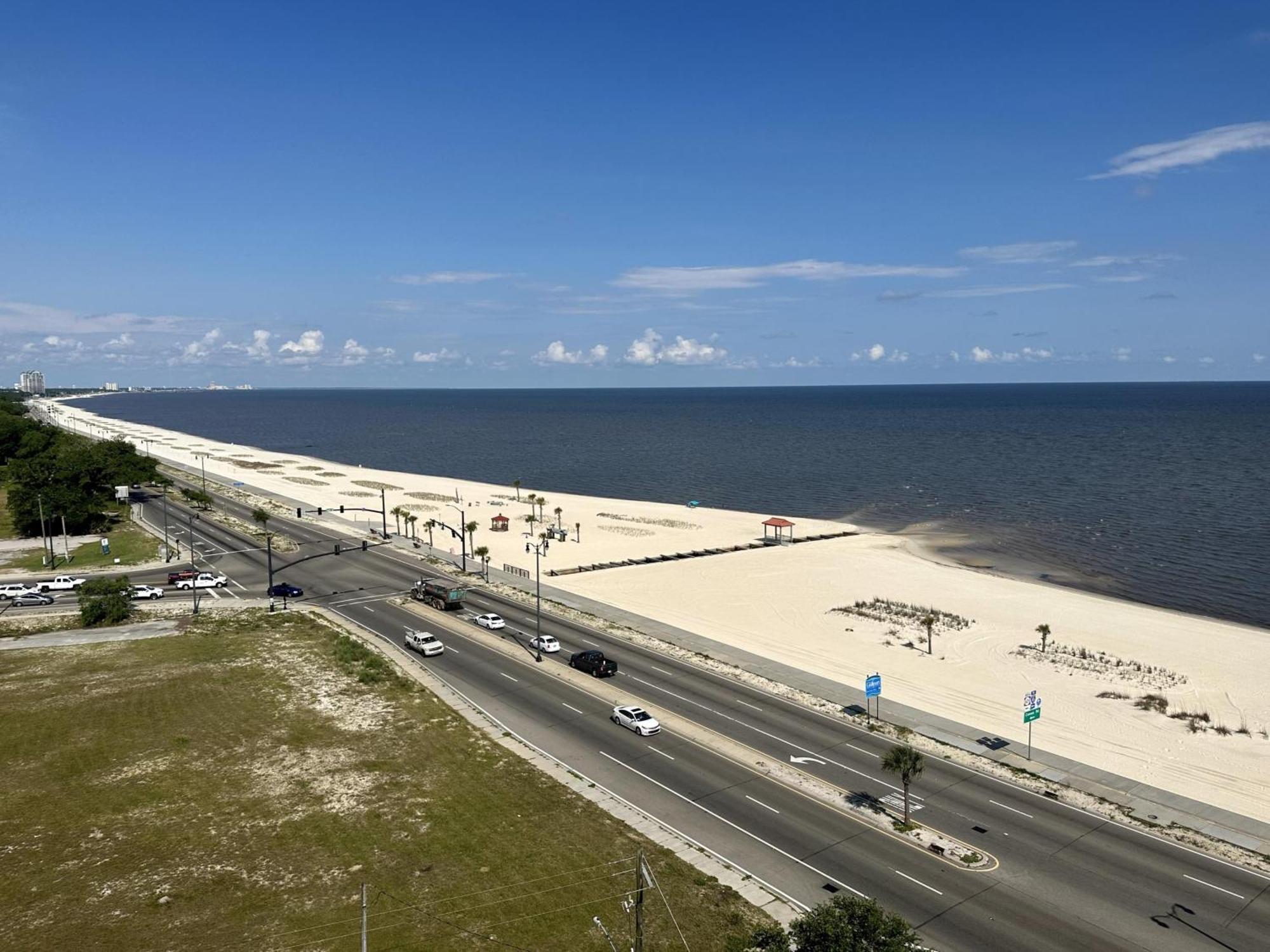 Lovely 22 In Sienna Overlooking The Gulf Gulfport Exterior photo